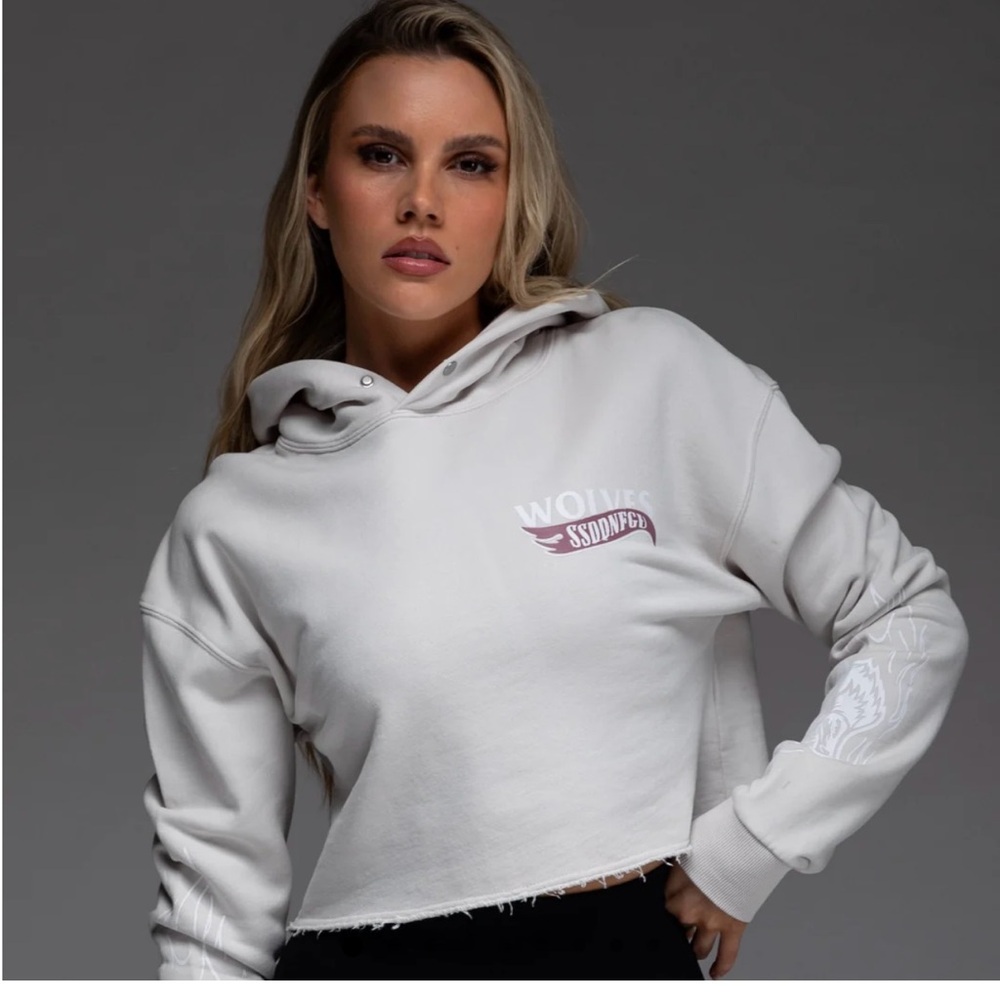 brand new darc sport cropped long sleeve